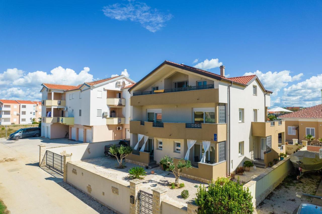 Apartments Nella Privlaka  Εξωτερικό φωτογραφία
