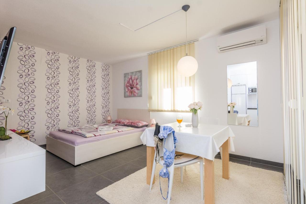 Apartments Nella Privlaka  Εξωτερικό φωτογραφία