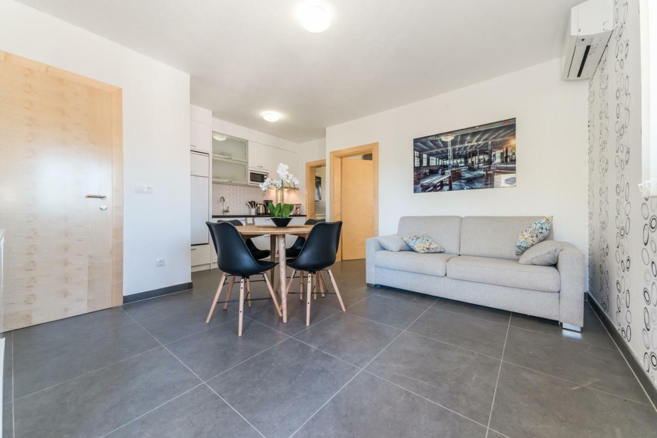 Apartments Nella Privlaka  Εξωτερικό φωτογραφία